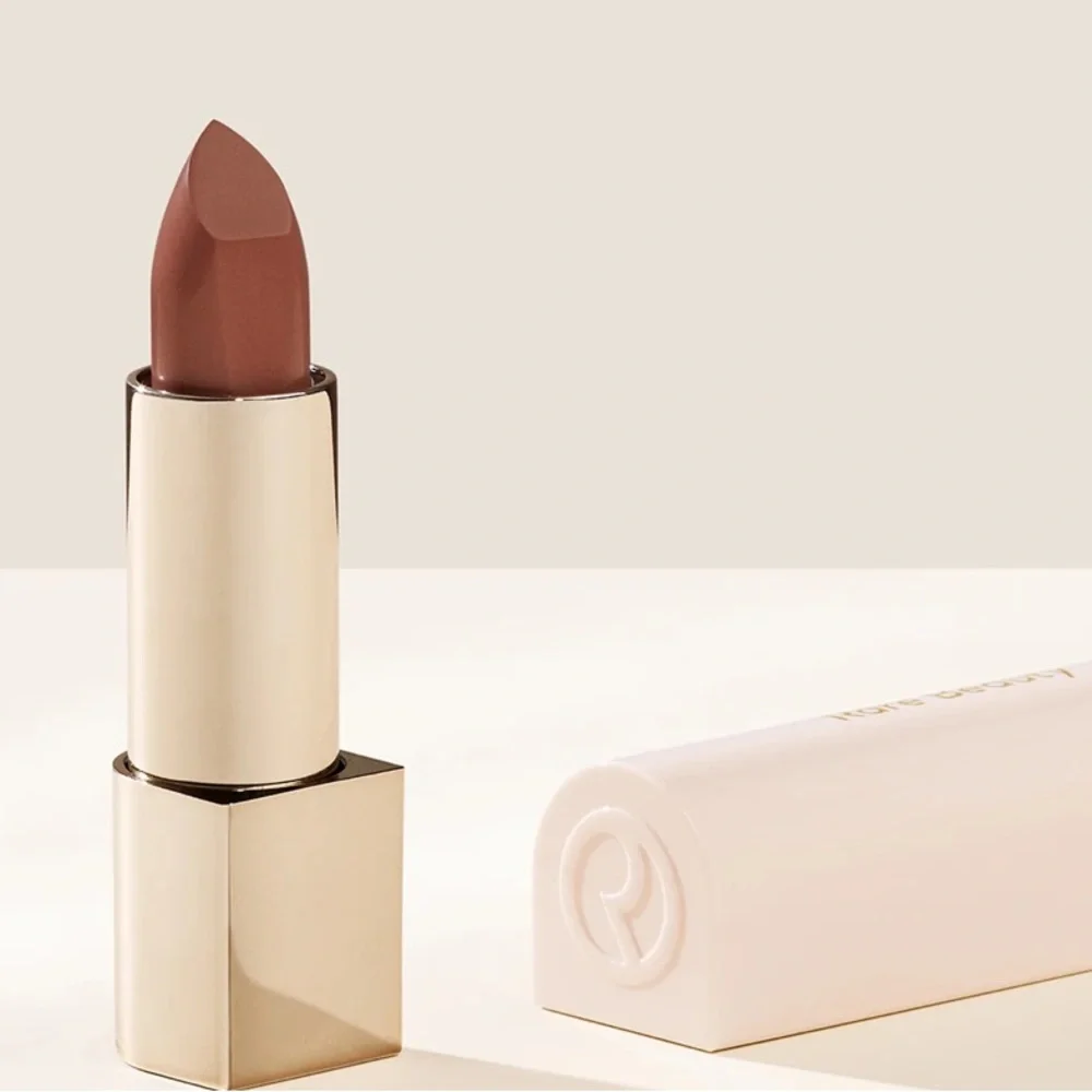 Rare Beauty Kind Words Matte Lipstick in Wise = a warm nude brown 💋